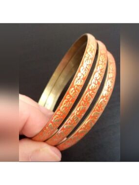VIG ORANGE ENAMELED CRACKLED BRASS FLOWER BANGLE 8" BRACELETS